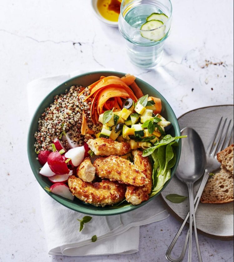 Bowl de légumes croquants aux aiguillettes de poulet panées Père Dodu