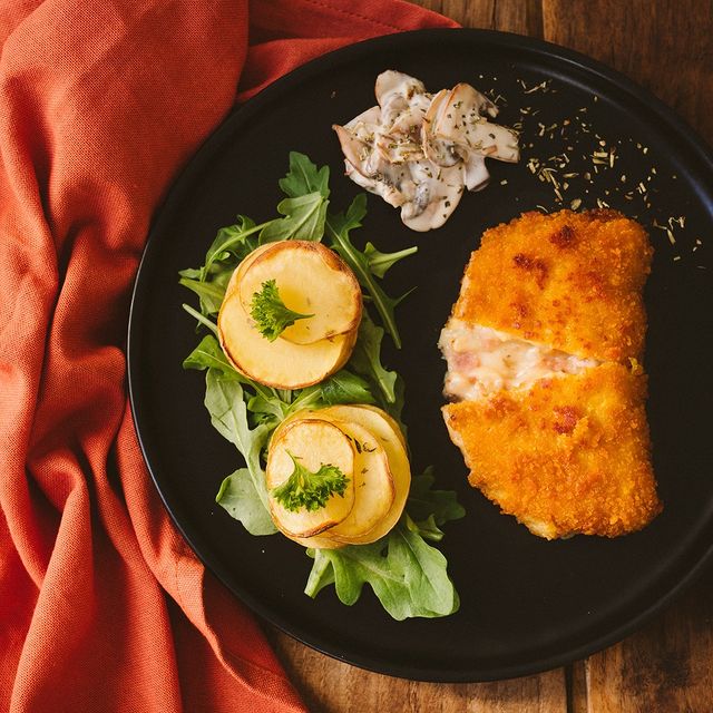 Photo de la recette de l'escalope normande Père Dodu accompagnée de ses crispy potatoes