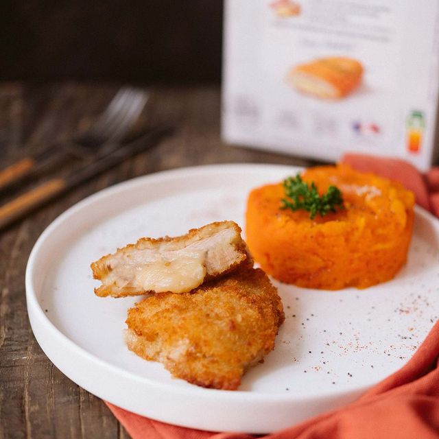 Photo de la recette de l'escalope cordon bleu l'Atelier Père Dodu et sa purée de carottes